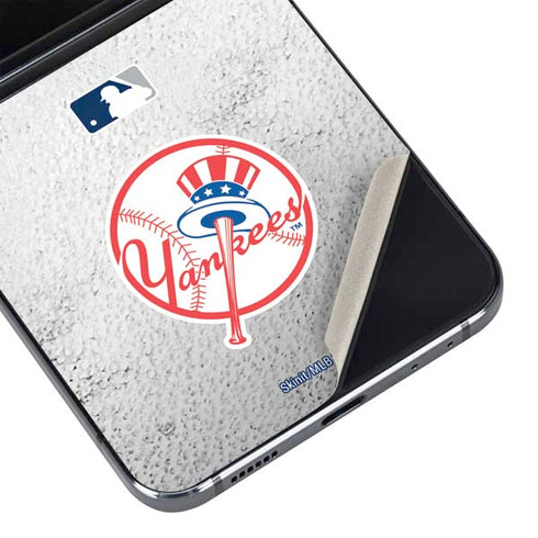 MLB New York Yankees Game Ball Galaxy Z Flip5 5G Skin